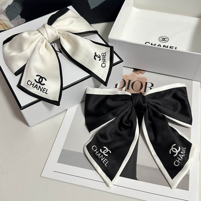 Chanel hairpin hh39